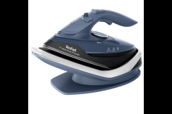 Bezdrátová napařovací žehlička Tefal Freemove POWER FV6675E0 Tmavě modrá/Bílá