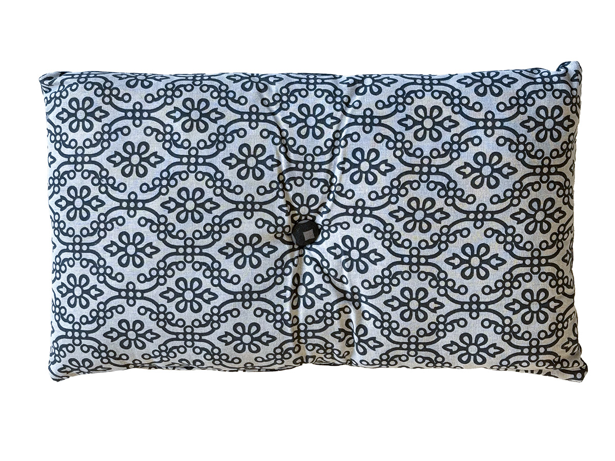 Bílý podsedák RUNE - více velikostí Rozměr: 30 x 50 cm