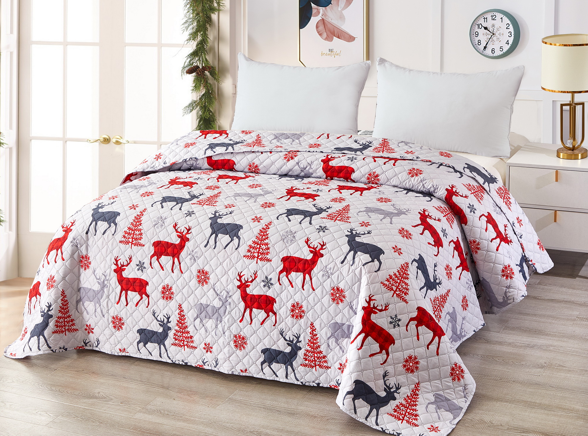 Bílý přehoz na postel SOBI A STROMKY Rozměr: 220 x 240 cm