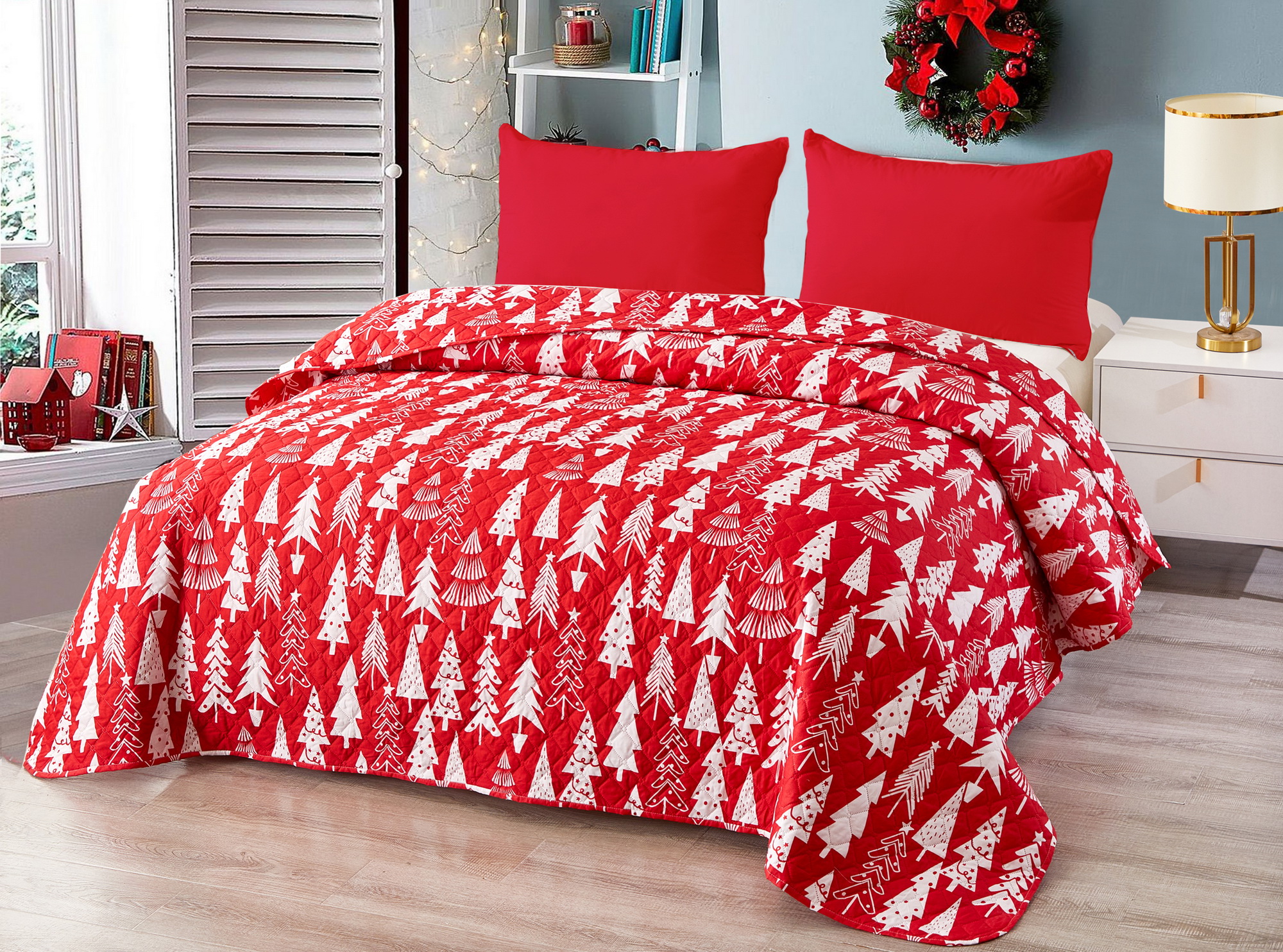 Červený přehoz na postel CHRISTMAS TREES Rozměr: 220 x 240 cm