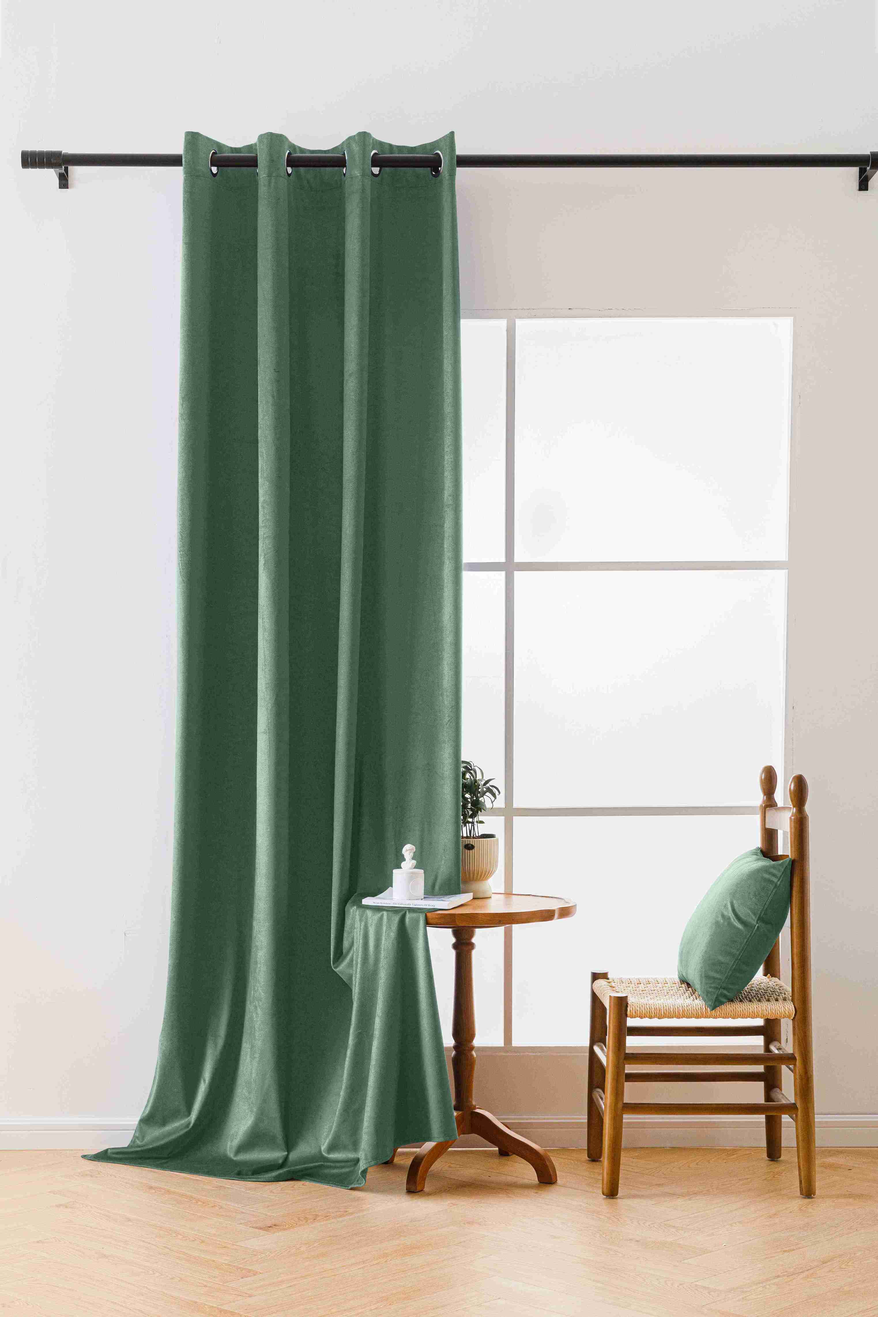 Mentolový zatemňovací závěs VELVET 140x250 cm Zavěšení: Kovové kroužky