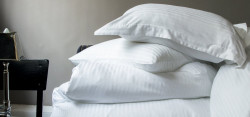 Povlečení Satin Stripe White 140 × 200 cm