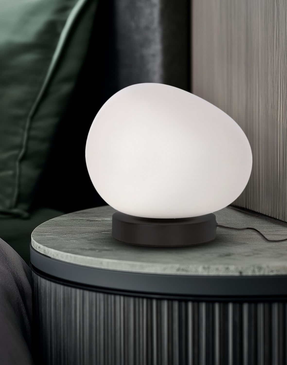 Stolní lampa Stones v designu kamene