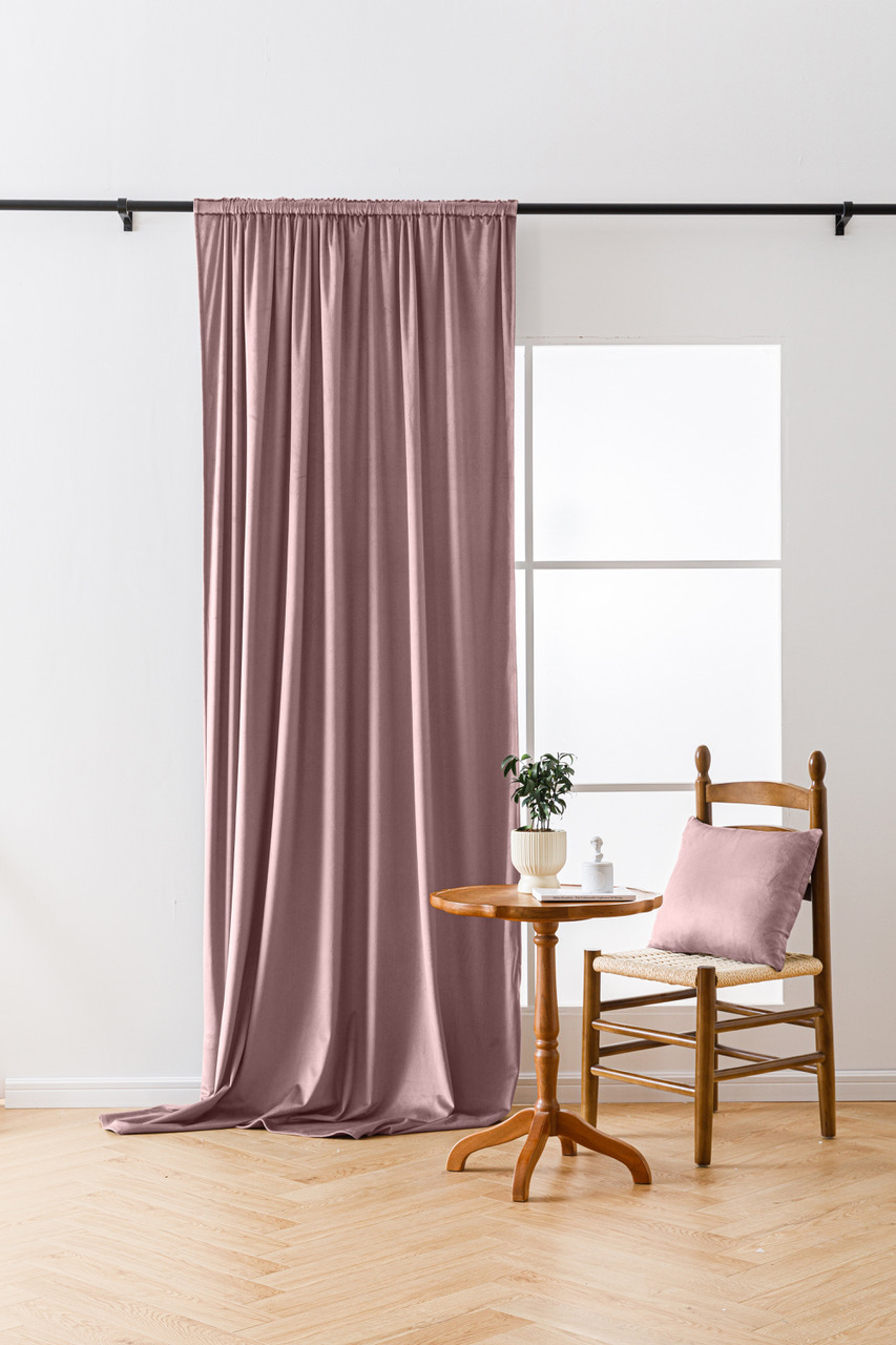 Světle fialový zatemňovací závěs VELVET 135x250 cm Zavěšení: Kovové kroužky