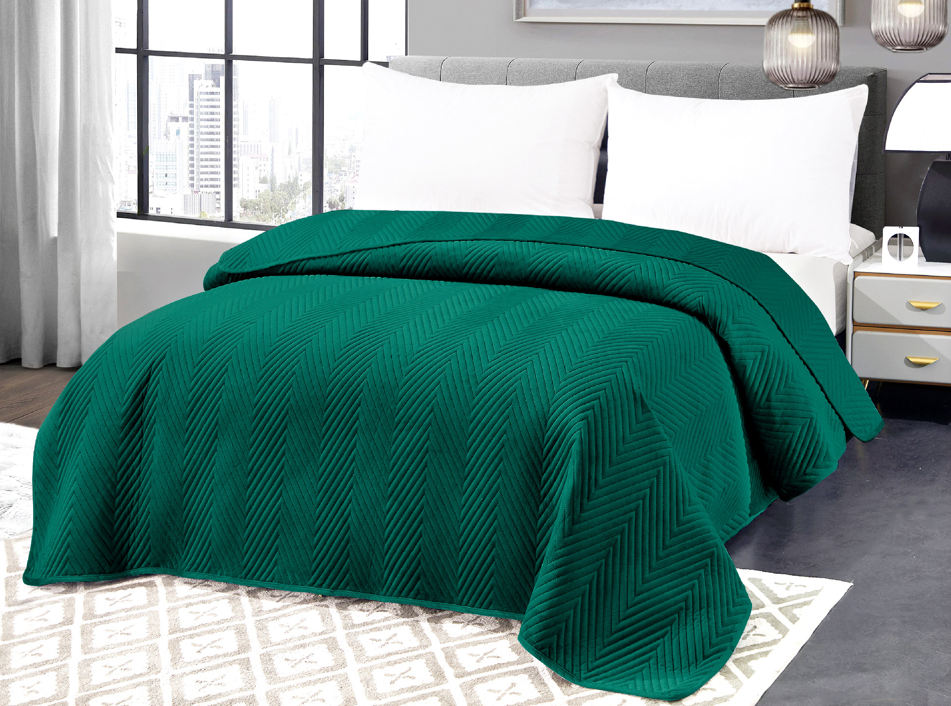 Zelený sametový přehoz na postel ARROW VELVET Rozměr: 200 x 220 cm